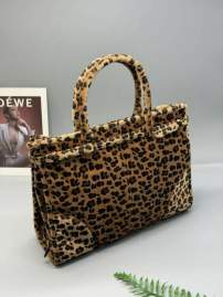 Picture of Prada Handbags _SKUfw216209844fw
